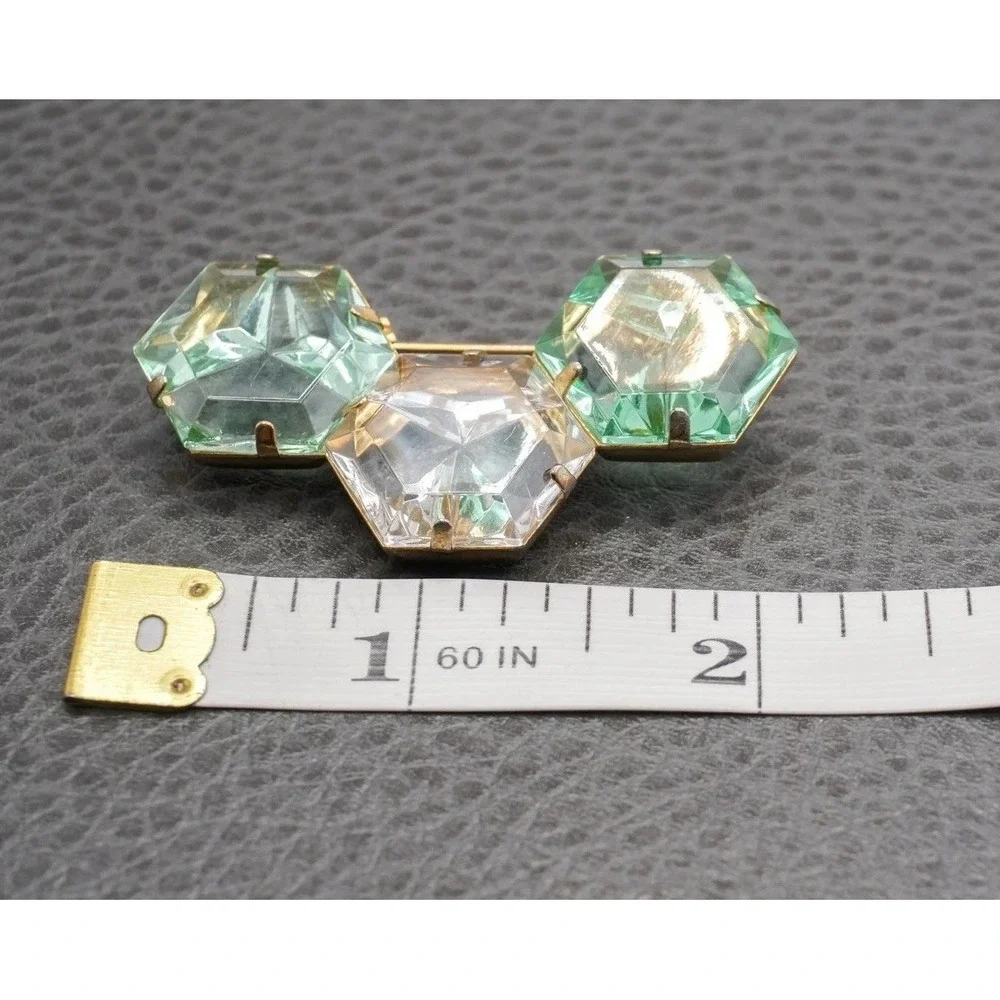 Vintage Hexagonal Faceted Glass Honeycomb Crystal Brooch Green Clear Gold Tone